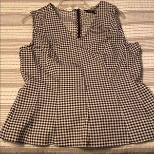 Black House white Market top